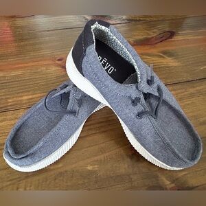 ✨Crevo Kids Gray and Blue Slip-On Loafers